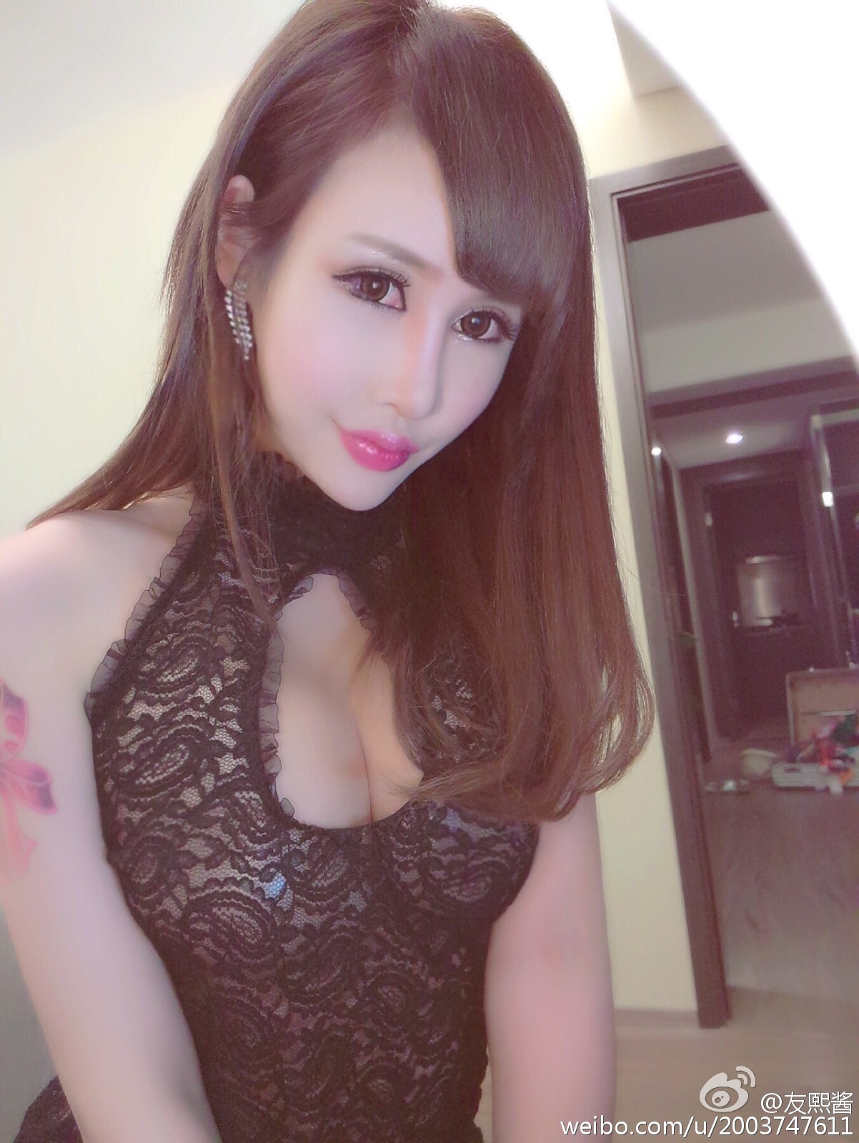 G罩美胸 火爆的辣子 友熙酱 微博自拍破解私密图片 2